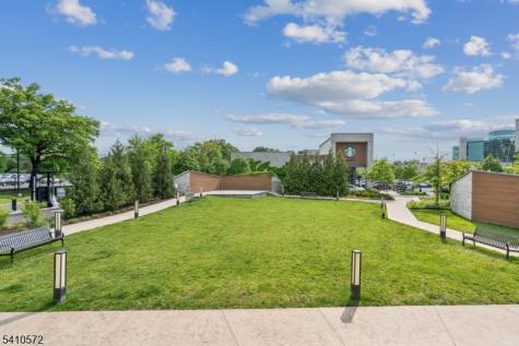 4 Sadie Cir Unit 4104 Union NJ 07083