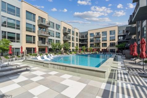 4 Sadie Cir Unit 4104 Union NJ 07083