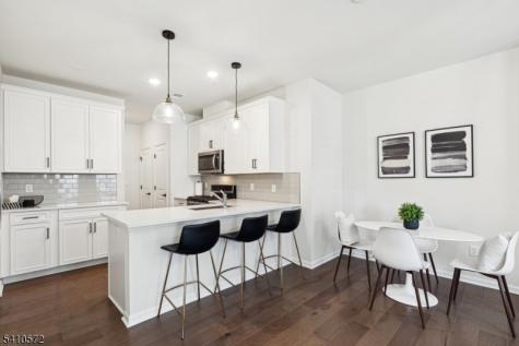 4 Sadie Cir Unit 4104 Union NJ 07083