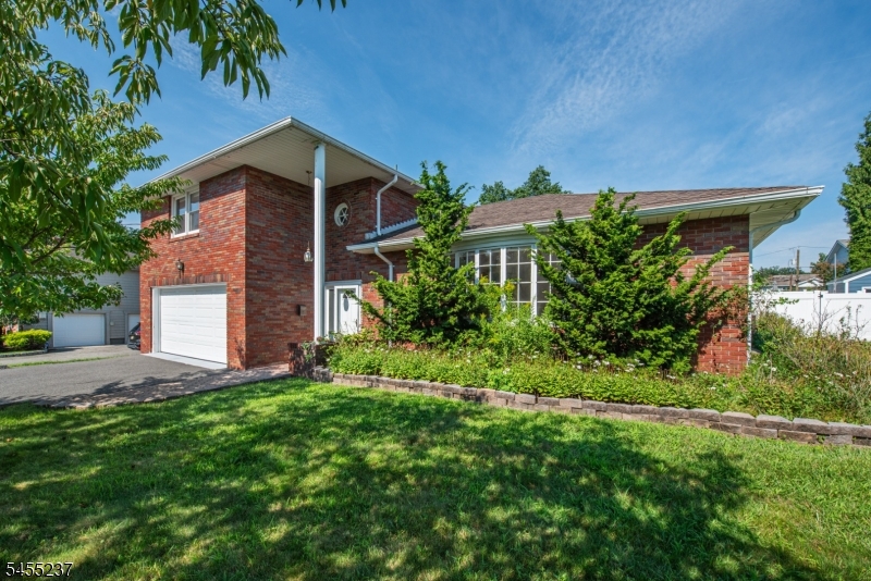 44 Daniels Drive Clifton NJ 07013
