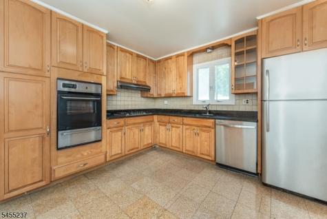 44 Daniels Drive Clifton NJ 07013