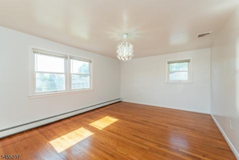 44 Daniels Drive Clifton NJ 07013
