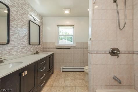44 Daniels Drive Clifton NJ 07013