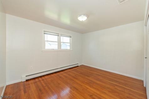 44 Daniels Drive Clifton NJ 07013