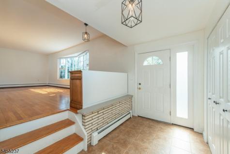 44 Daniels Drive Clifton NJ 07013
