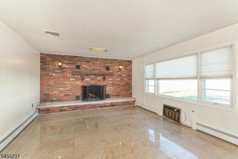 44 Daniels Drive Clifton NJ 07013