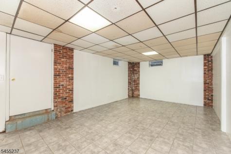 44 Daniels Drive Clifton NJ 07013