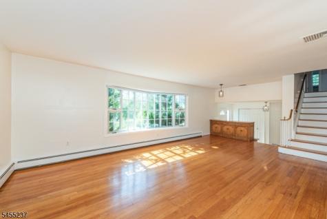 44 Daniels Drive Clifton NJ 07013