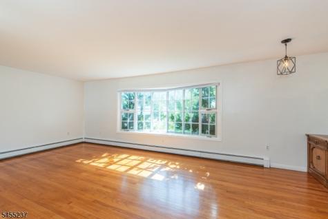 44 Daniels Drive Clifton NJ 07013
