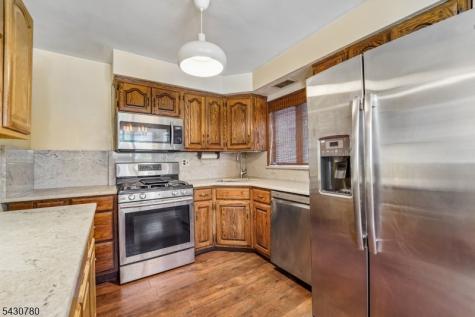 1030 Jassamine Way Fort Lee NJ 07024