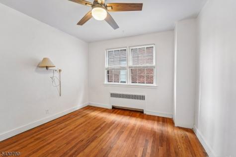 1030 Jassamine Way Fort Lee NJ 07024