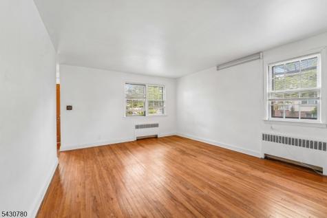 1030 Jassamine Way Fort Lee NJ 07024