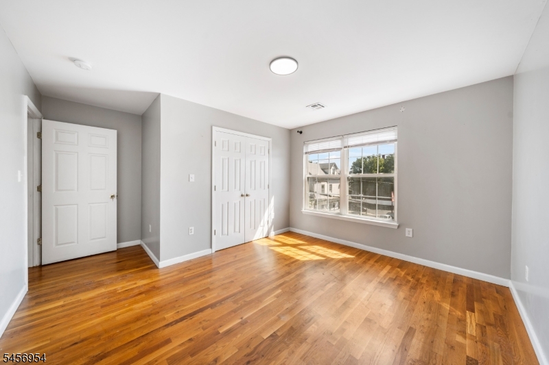 128 Lincoln Avenue Newark NJ 07104