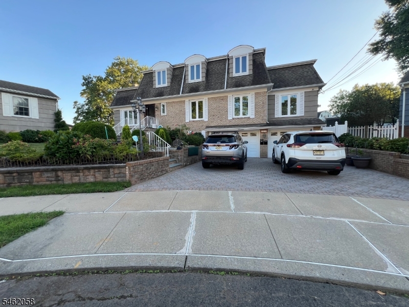 17 Andrew Court Bloomfield NJ 07003