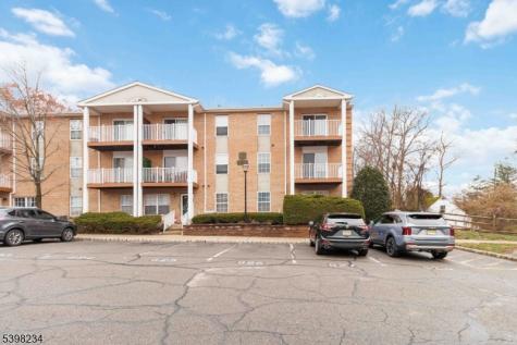 262 Vista Drive Hanover NJ 07927