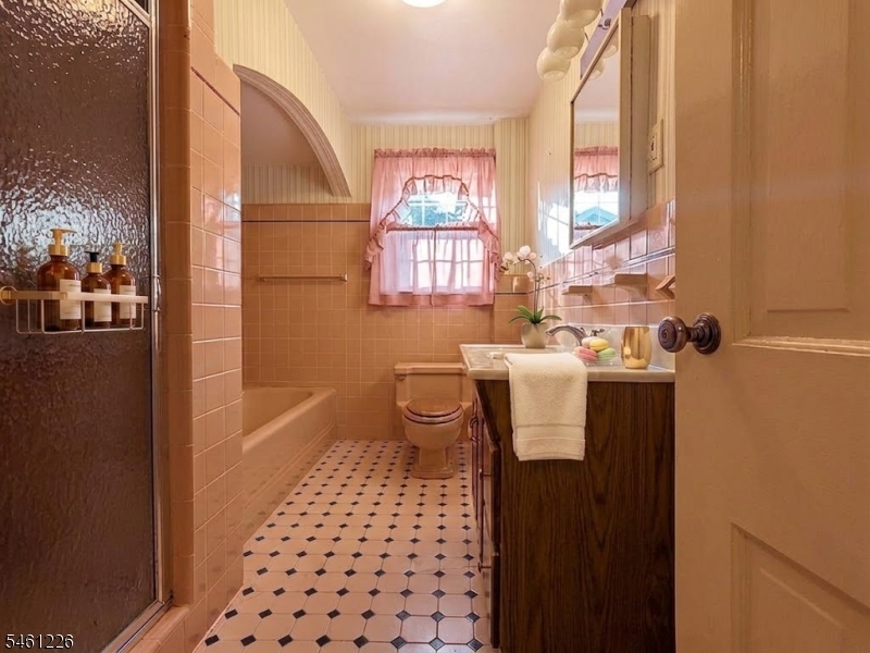 421 Wayne Terrace Union NJ 07083
