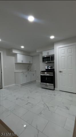 178 3RD Street Elizabeth NJ 07206