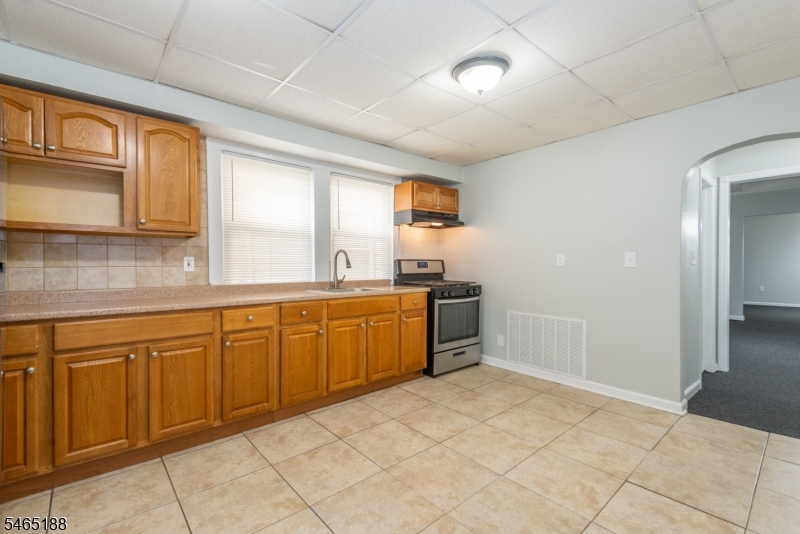 169 Woodside Avenue Newark NJ 07104