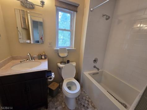 11 Wedgewood Drive Verona NJ 07044