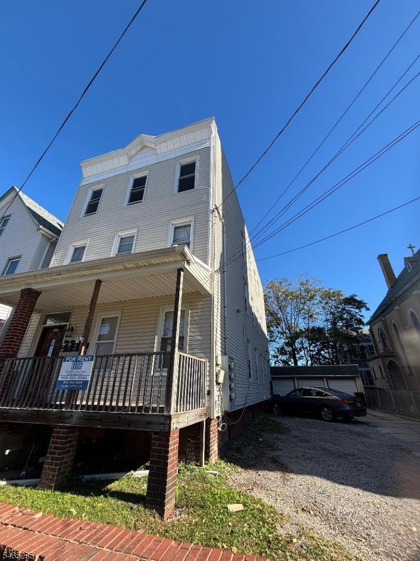 225 Ripley Place Elizabeth NJ 07206