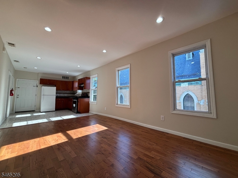 225 Ripley Place Elizabeth NJ 07206