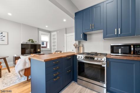 32 Willowdale Avenue Montclair NJ 07042