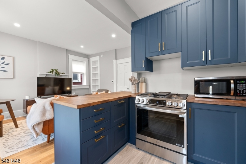 32 Willowdale Avenue Montclair NJ 07042