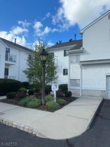 46 Smith Field Ct Ondo Bernards NJ 07920