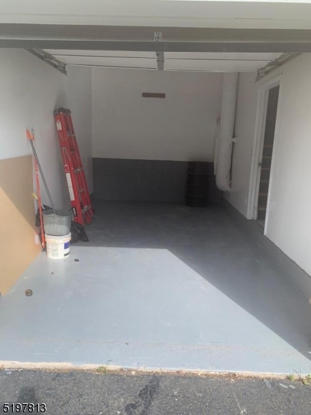 21 Holland Street Newark NJ 07103