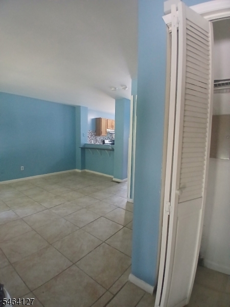 21 Holland Street Newark NJ 07103