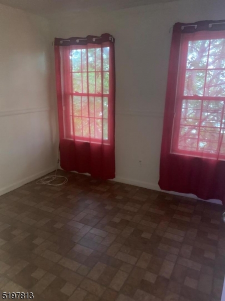21 Holland Street Newark NJ 07103