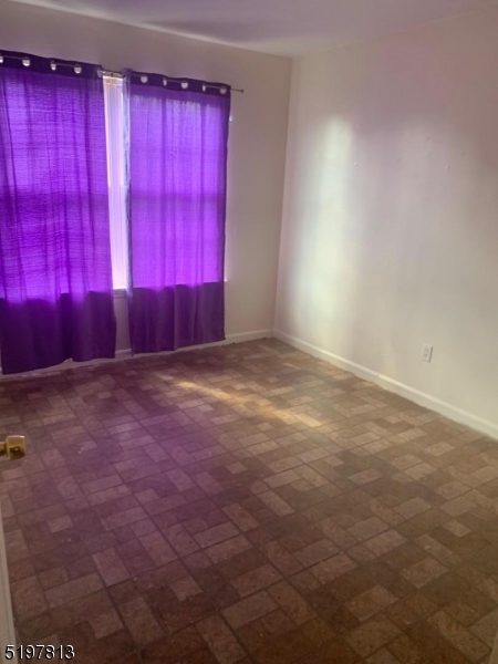 21 Holland Street Newark NJ 07103