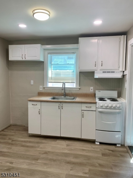 8 Lakeland Drive Hopatcong NJ 07843
