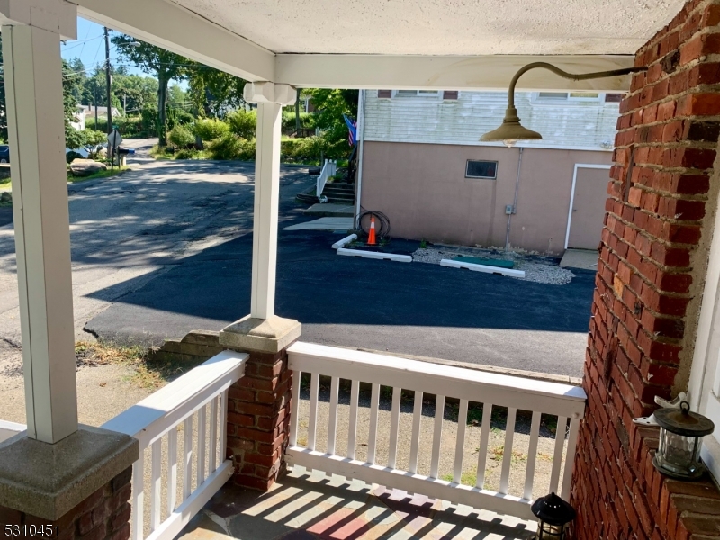 8 Lakeland Drive Hopatcong NJ 07843