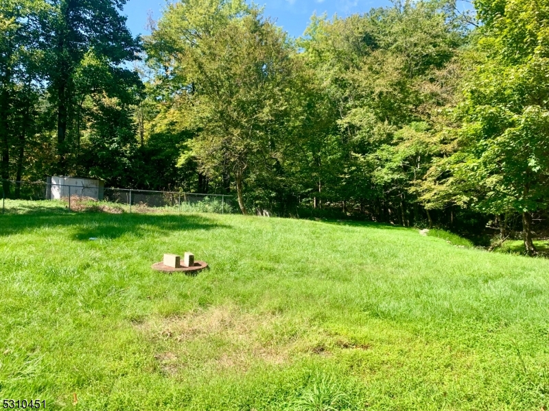 8 Lakeland Drive Hopatcong NJ 07843