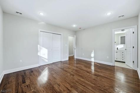 46 Eppirt Street East Orange NJ 07018