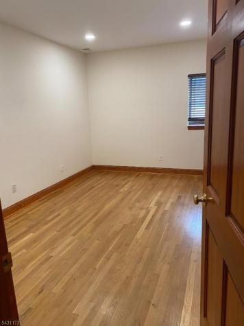 4 Hamilton Avenue Lodi NJ 07644
