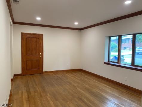 4 Hamilton Avenue Lodi NJ 07644