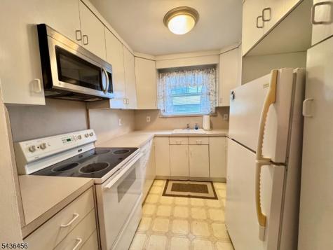 816 Kingsland Lane Fort Lee NJ 07024