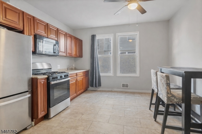 105 Huntington Terrace Newark NJ 07112