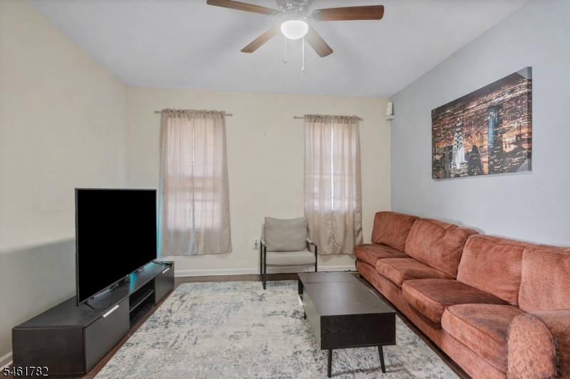 105 Huntington Terrace Newark NJ 07112