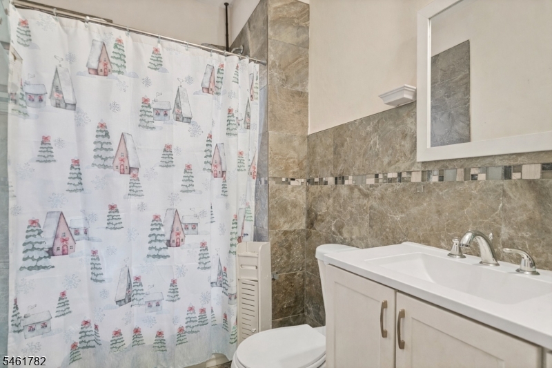 105 Huntington Terrace Newark NJ 07112