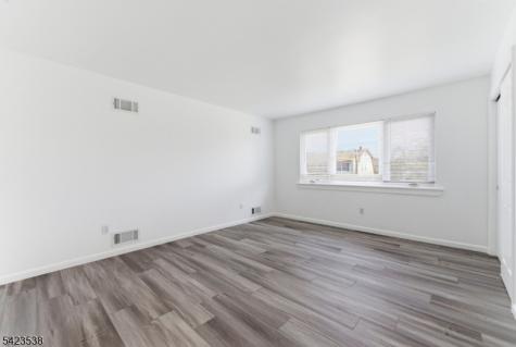 23 Renaissance Drive Clifton NJ 07013