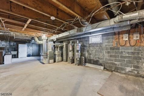 23 Renaissance Drive Clifton NJ 07013