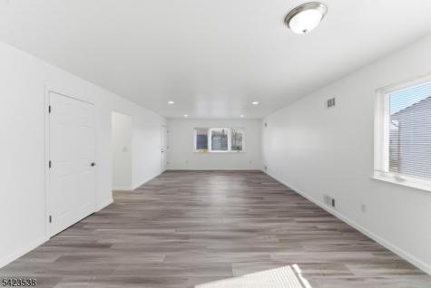 23 Renaissance Drive Clifton NJ 07013