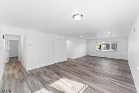 23 Renaissance Drive Clifton NJ 07013