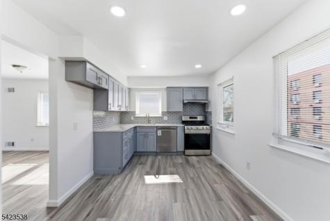 23 Renaissance Drive Clifton NJ 07013
