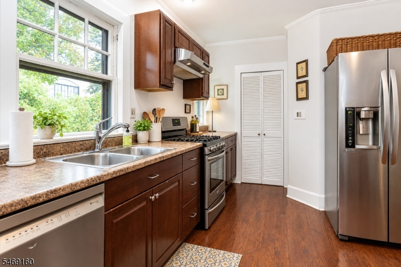 255 Park Street Montclair NJ 07043