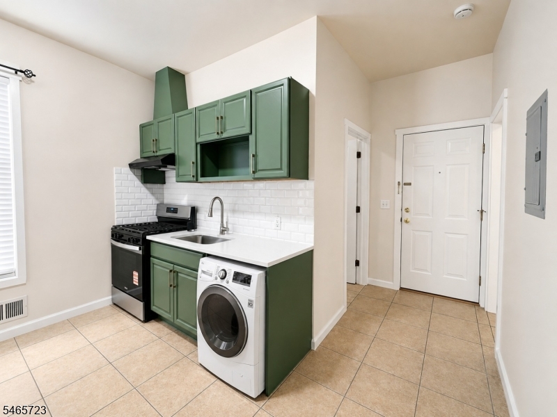 92 Bloomfield Avenue Paterson NJ 07503
