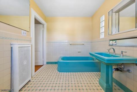 26 Lafayette Avenue East Orange NJ 07017